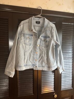 Jones New York Blue Denim Jacket with Button Front